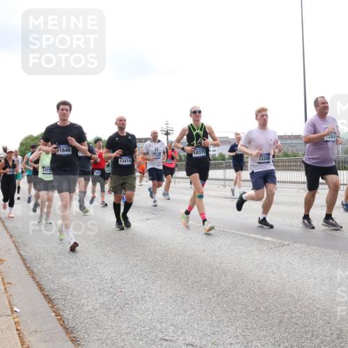 29.06.2025 - hella hamburg halbmarathon Lena Gebhardt http://msf.ph/oto/8282701 29.06.2025 10:35:23 Lombardsbrücke 1473, 11646, 17, 3828, 1828, 13414, 21, 212625, 6471, 18375, 12338, 1284, 1284, 1497, 1717, 1786, 1821, 1849, 2001, 2198, 2376, 2751, 2787, 3409, 3828, 3958, 4333, 4564, 4703, 4704, 4884, 4965, 5027, 5147, 5240, 5531, 5793, 6029, 6189, 6365, 6379, 6381, 6397, 6471, 6746, 6803, 6859, 6867, 7267, 7382, 7927, 8249, 8296, 8567, 9248, 9342, 9470, 9803, 9806, 10358, 10393, 10464, 10531, 10565, 10606, 10652, 11233, 11320, 11359, 11565, 11838, 11839, 11886, 12026, 12062, 12326 meine-sportfotos.de