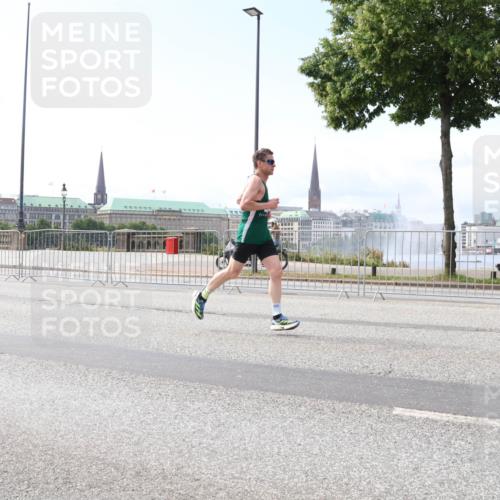 29.06.2025 - hella hamburg halbmarathon Lena Gebhardt http://msf.ph/oto/8282710 29.06.2025 10:11:38 Lombardsbrücke 1328, 1531, 1723, 1866, 1992, 3363, 3837, 4227, 5254, 5379, 5605, 7571, 8115, 8171, 8206, 8207, 8368, 8807, 8810, 9119, 9191, 9428, 10042, 10196, 10372, 10428, 11149, 11321, 11507, 11755, 11917, 12286, 12473, 13177, 13203, 13603, 13939, 13958, 14008, 14149, 14384, 15252, 15797, 15908, 15945, 16383, 17080, 17142, 17638, 17774, 17787, 17866, 18278, 18382, 19172, 19241 meine-sportfotos.de