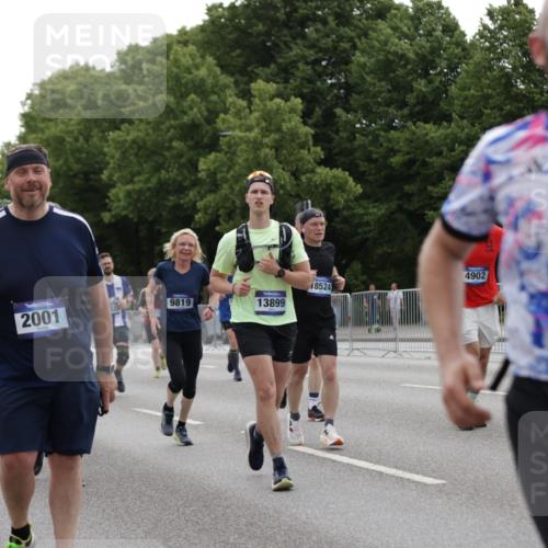 29.06.2025 - hella hamburg halbmarathon Jannik Wohlers http://msf.ph/oto/8282741 29.06.2025 10:35:19 Lombardsbrücke 1108, 1336, 1730, 1786, 2352, 2425, 2787, 2811, 2827, 3243, 3598, 4902, 5147, 5240, 6021, 6381, 6845, 6867, 7304, 7382, 8333, 9342, 9803, 9806, 9819, 10119, 10567, 10652, 12026, 12097, 12408, 12851, 12869, 13240, 13318, 13505, 13899, 14402, 14684, 15032, 16487, 17289, 17817, 17868, 17883, 17996, 17998, 18036, 18292, 18361, 18524, 18570, 18688 meine-sportfotos.de