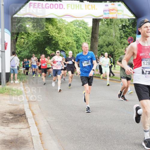 29.06.2025 - hella hamburg halbmarathon MichiJ http://msf.ph/oto/8282768 29.06.2025 10:32:19 Zwischen KM18-KM19 1415, 1558, 1697, 3907, 4310, 4991, 5692, 7093, 7508, 8063, 8145, 8722, 8900, 11648, 11848, 12966, 13348, 13807 meine-sportfotos.de