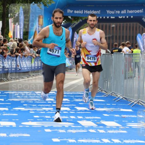 29.06.2025 - hella hamburg halbmarathon Strokosch-Dieckow http://msf.ph/oto/8282829 29.06.2025 10:22:21 Ziel 4571, 9475 meine-sportfotos.de