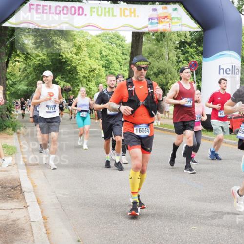 29.06.2025 - hella hamburg halbmarathon MichiJ http://msf.ph/oto/8282857 29.06.2025 10:58:17 Zwischen KM18-KM19 1020, 1051, 1981, 3020, 4583, 5036, 7017, 7257, 7277, 7278, 7279, 7809, 8275, 9917, 12456, 12938, 13370, 13683, 13835, 14413, 16241, 16554 meine-sportfotos.de