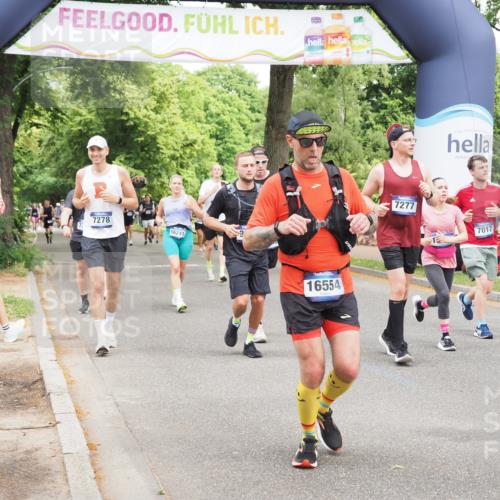 29.06.2025 - hella hamburg halbmarathon MichiJ http://msf.ph/oto/8282890 29.06.2025 10:58:17 Zwischen KM18-KM19 1020, 1051, 1981, 3020, 4583, 5036, 7017, 7257, 7277, 7278, 7279, 7809, 8275, 9917, 12456, 12938, 13370, 13683, 13835, 14413, 16241, 16554 meine-sportfotos.de