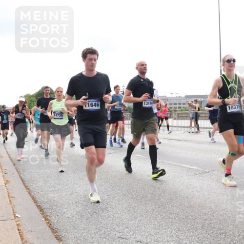 29.06.2025 - hella hamburg halbmarathon Lena Gebhardt http://msf.ph/oto/8282930 29.06.2025 10:35:24 Lombardsbrücke 19061, 14735, 1646, 13414, 12326, 18375, 12338, 1284, 1497, 1717, 1730, 1786, 1821, 1849, 2001, 2198, 2376, 2425, 2751, 2787, 3409, 3828, 3958, 4333, 4564, 4703, 4704, 4965, 5027, 5147, 5240, 5531, 5793, 6029, 6189, 6365, 6381, 6397, 6471, 6746, 6803, 6859, 6867, 7267, 7382, 7927, 8249, 8296, 8567, 9248, 9342, 9470, 9803, 9806, 10358, 10393, 10464, 10531, 10565, 10606, 10652, 11233, 11320, 11359, 11565, 11838, 11839, 11886, 12026, 12062, 12326 meine-sportfotos.de