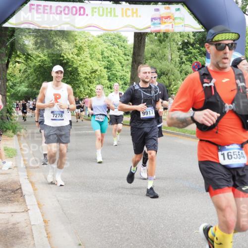 29.06.2025 - hella hamburg halbmarathon MichiJ http://msf.ph/oto/8282934 29.06.2025 10:58:17 Zwischen KM18-KM19 1020, 1051, 1981, 3020, 4583, 5036, 7017, 7257, 7277, 7278, 7279, 7809, 8275, 9917, 12456, 12938, 13370, 13683, 13835, 14413, 16241, 16554 meine-sportfotos.de