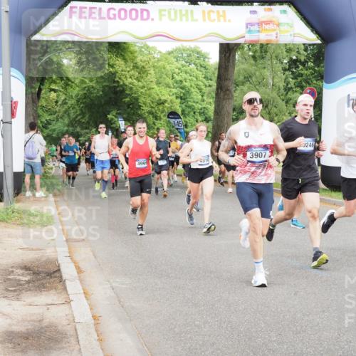 29.06.2025 - hella hamburg halbmarathon MichiJ http://msf.ph/oto/8282976 29.06.2025 10:32:21 Zwischen KM18-KM19 1415, 1697, 3004, 3907, 4310, 4999, 5692, 7093, 8063, 8722, 9374, 10246, 11648, 11848, 12966, 13348, 13807, 15535 meine-sportfotos.de