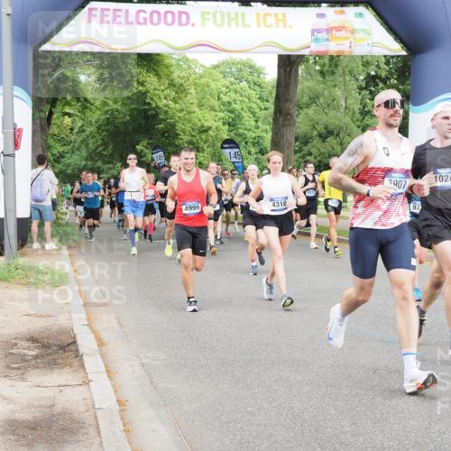 29.06.2025 - hella hamburg halbmarathon MichiJ http://msf.ph/oto/8282986 29.06.2025 10:32:21 Zwischen KM18-KM19 1415, 1697, 3004, 3907, 4310, 4999, 5692, 7093, 8063, 8722, 9374, 10246, 11648, 11848, 12966, 13348, 13807, 15535 meine-sportfotos.de