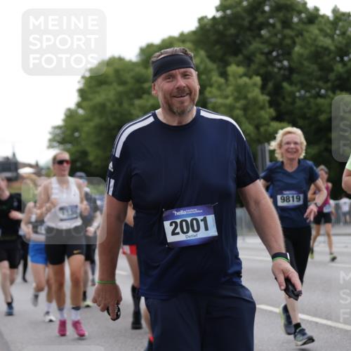 29.06.2025 - hella hamburg halbmarathon Jannik Wohlers http://msf.ph/oto/8283000 29.06.2025 10:35:21 Lombardsbrücke 1108, 1336, 1730, 1786, 2352, 2425, 2787, 2811, 2827, 3243, 3598, 3990, 4902, 5147, 6021, 6381, 6845, 6867, 7304, 7382, 8333, 9342, 9432, 9744, 9803, 9806, 9819, 10119, 10567, 10652, 12026, 12097, 12408, 12430, 12851, 12869, 13240, 13318, 13505, 13899, 14402, 14684, 15032, 16487, 17289, 17817, 17868, 17996, 17998, 18036, 18292, 18361, 18524, 18541, 18570, 18688 meine-sportfotos.de