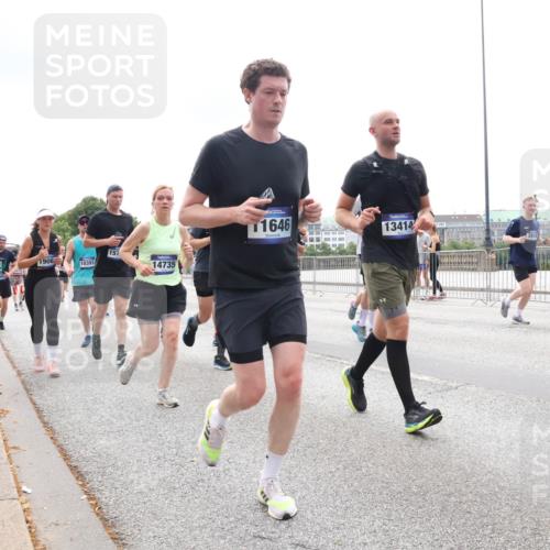 29.06.2025 - hella hamburg halbmarathon Lena Gebhardt http://msf.ph/oto/8283004 29.06.2025 10:35:25 Lombardsbrücke 1906, 10393, 157, 14735, 1646, 13414, 3958, 837, 1284, 1497, 1717, 1730, 1786, 1821, 1849, 2001, 2198, 2376, 2425, 2751, 2787, 3409, 3828, 3958, 4333, 4564, 4703, 4704, 4965, 5027, 5147, 5240, 5531, 5793, 6029, 6189, 6365, 6381, 6397, 6471, 6746, 6803, 6859, 6867, 7267, 7382, 7927, 8249, 8296, 8567, 9248, 9342, 9470, 9803, 9806, 10358, 10393, 10464, 10531, 10565, 10606, 10652, 11233, 11320, 11359, 11565, 11838, 11839, 11886, 12026, 12062, 12326 meine-sportfotos.de