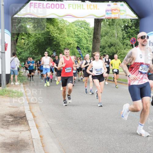 29.06.2025 - hella hamburg halbmarathon MichiJ http://msf.ph/oto/8283013 29.06.2025 10:32:21 Zwischen KM18-KM19 1415, 1697, 3004, 3907, 4310, 4999, 5692, 7093, 8063, 8722, 9374, 10246, 11648, 11848, 12966, 13348, 13807, 15535 meine-sportfotos.de