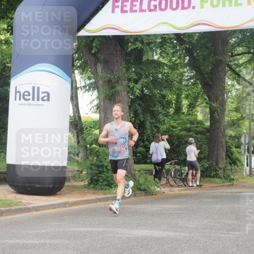 29.06.2025 - hella hamburg halbmarathon KatJ http://msf.ph/oto/8283065 29.06.2025 10:11:12 Zwischen KM18-KM19  meine-sportfotos.de
