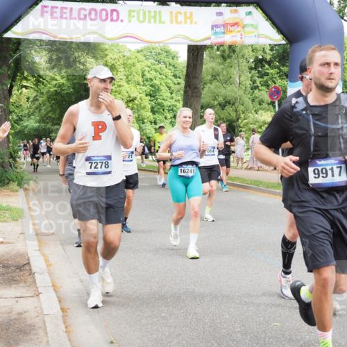 29.06.2025 - hella hamburg halbmarathon MichiJ http://msf.ph/oto/8283073 29.06.2025 10:58:19 Zwischen KM18-KM19 1051, 1981, 2721, 3020, 4583, 5036, 7014, 7017, 7257, 7277, 7278, 7279, 8275, 9917, 12456, 12893, 13242, 13370, 13683, 13835, 14413, 16020, 16241, 16554 meine-sportfotos.de