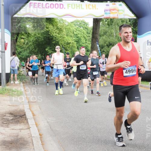 29.06.2025 - hella hamburg halbmarathon MichiJ http://msf.ph/oto/8283139 29.06.2025 10:32:23 Zwischen KM18-KM19 1415, 1697, 3004, 3907, 4310, 4981, 4999, 7005, 7093, 7191, 8063, 8722, 9374, 9931, 10193, 10246, 11648, 11848, 12711, 12966, 13807, 15535, 16549, 17376, 18765, 19206 meine-sportfotos.de