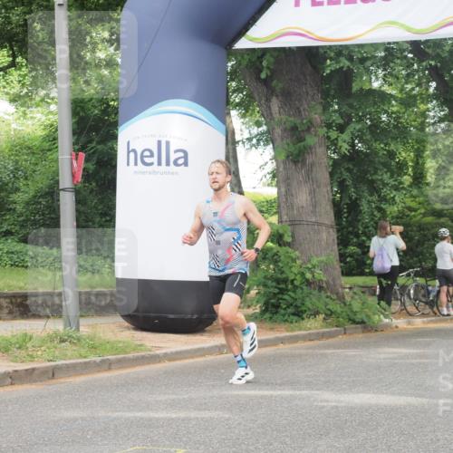 29.06.2025 - hella hamburg halbmarathon KatJ http://msf.ph/oto/8283200 29.06.2025 10:11:12 Zwischen KM18-KM19  meine-sportfotos.de