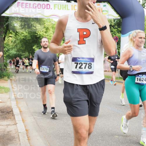 29.06.2025 - hella hamburg halbmarathon MichiJ http://msf.ph/oto/8283215 29.06.2025 10:58:20 Zwischen KM18-KM19 1981, 2721, 3020, 4583, 5036, 7014, 7017, 7257, 7277, 7278, 7279, 8275, 9917, 12456, 12893, 13242, 13370, 13683, 13835, 14413, 16020, 16241, 16554 meine-sportfotos.de