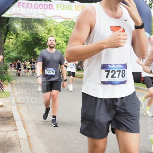 29.06.2025 - hella hamburg halbmarathon MichiJ http://msf.ph/oto/8283246 29.06.2025 10:58:20 Zwischen KM18-KM19 1981, 2721, 3020, 4583, 5036, 7014, 7017, 7257, 7277, 7278, 7279, 8275, 9917, 12456, 12893, 13242, 13370, 13683, 13835, 14413, 16020, 16241, 16554 meine-sportfotos.de