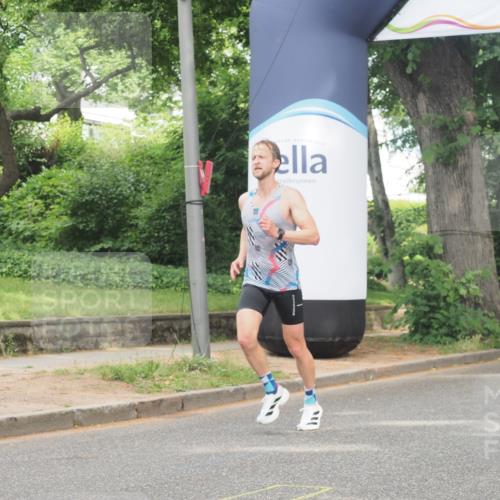 29.06.2025 - hella hamburg halbmarathon KatJ http://msf.ph/oto/8283305 29.06.2025 10:11:13 Zwischen KM18-KM19  meine-sportfotos.de