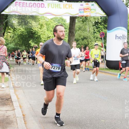 29.06.2025 - hella hamburg halbmarathon MichiJ http://msf.ph/oto/8283320 29.06.2025 10:58:21 Zwischen KM18-KM19 1981, 2721, 4583, 5036, 7014, 7017, 7195, 7277, 7278, 7279, 8275, 9917, 10589, 12456, 12893, 13242, 13370, 13683, 13835, 14413, 16020, 16241, 16554 meine-sportfotos.de