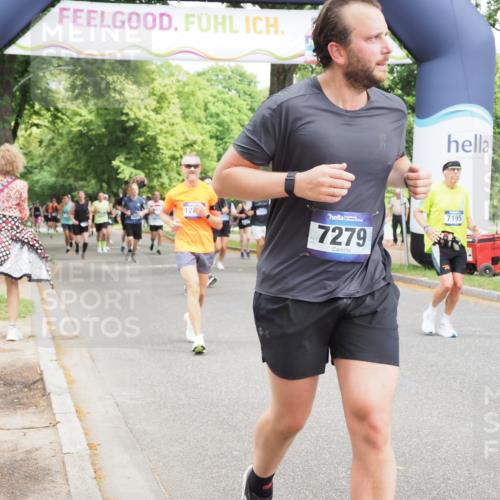29.06.2025 - hella hamburg halbmarathon MichiJ http://msf.ph/oto/8283358 29.06.2025 10:58:22 Zwischen KM18-KM19 1245, 1981, 2721, 4583, 7014, 7017, 7195, 7277, 7278, 7279, 8275, 9917, 10589, 12456, 12893, 13242, 13683, 13835, 14413, 16020, 16241, 16491 meine-sportfotos.de