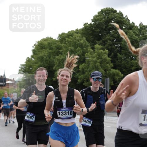 29.06.2025 - hella hamburg halbmarathon Jannik Wohlers http://msf.ph/oto/8283399 29.06.2025 10:35:23 Lombardsbrücke 1108, 1336, 1730, 2352, 2425, 2787, 2811, 2827, 3243, 3598, 3990, 4413, 4902, 5147, 6021, 6845, 6867, 7304, 7382, 8333, 9342, 9432, 9744, 9803, 9806, 9819, 10047, 10119, 10567, 10652, 11979, 12026, 12097, 12408, 12430, 12869, 13240, 13318, 13505, 13899, 14402, 14684, 15032, 15281, 15827, 15830, 16487, 17289, 17817, 17868, 17996, 18524, 18541, 18570, 18688 meine-sportfotos.de