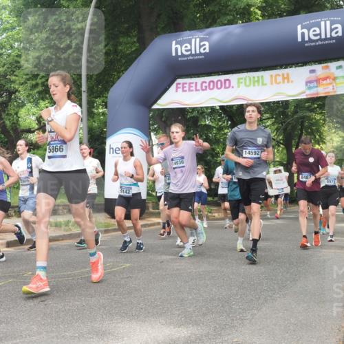 29.06.2025 - hella hamburg halbmarathon KatJ http://msf.ph/oto/8283548 29.06.2025 10:41:03 Zwischen KM18-KM19 1030, 1482, 1727, 1870, 2070, 2346, 2910, 3310, 5259, 5866, 6942, 7864, 8487 meine-sportfotos.de