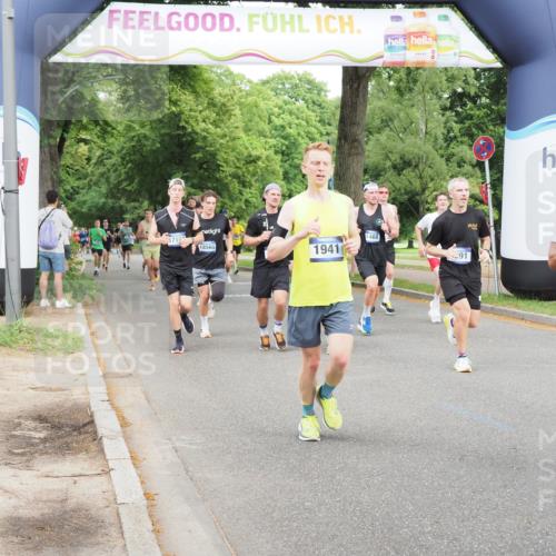 29.06.2025 - hella hamburg halbmarathon MichiJ http://msf.ph/oto/8283666 29.06.2025 10:32:29 Zwischen KM18-KM19 1220, 1468, 1941, 2365, 2402, 2707, 3004, 3021, 4981, 5231, 5476, 5624, 6991, 7005, 7191, 7322, 8871, 9444, 9633, 9931, 10193, 12657, 12711, 13975, 15280, 16549, 17376, 17406, 17729, 17977, 18107, 18437, 18464, 18560, 18691, 18765, 19206, 19207, 19210 meine-sportfotos.de