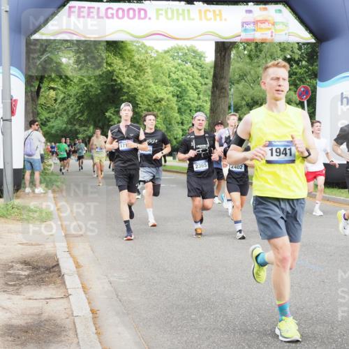 29.06.2025 - hella hamburg halbmarathon MichiJ http://msf.ph/oto/8283730 29.06.2025 10:32:29 Zwischen KM18-KM19 1220, 1468, 1941, 2365, 2402, 2707, 3004, 3021, 4981, 5231, 5476, 5624, 6991, 7005, 7191, 7322, 8871, 9444, 9633, 9931, 10193, 12657, 12711, 13975, 15280, 16549, 17376, 17406, 17729, 17977, 18107, 18437, 18464, 18560, 18691, 18765, 19206, 19207, 19210 meine-sportfotos.de