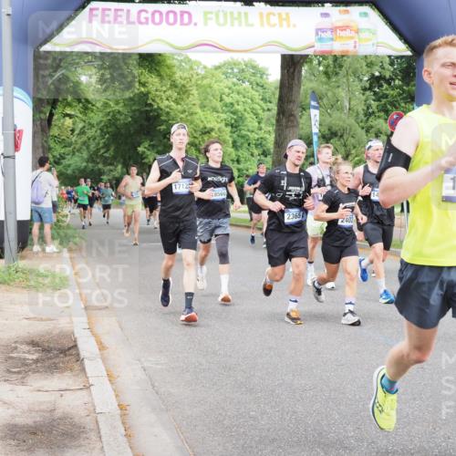 29.06.2025 - hella hamburg halbmarathon MichiJ http://msf.ph/oto/8283760 29.06.2025 10:32:30 Zwischen KM18-KM19 1220, 1468, 1941, 2365, 2402, 2707, 3021, 4981, 5231, 5476, 5624, 6991, 7005, 7191, 7322, 8871, 9444, 9633, 9931, 10193, 12657, 12711, 13975, 15280, 16549, 17097, 17120, 17376, 17406, 17729, 17977, 18107, 18437, 18464, 18560, 18691, 18765, 19206, 19207, 19210 meine-sportfotos.de