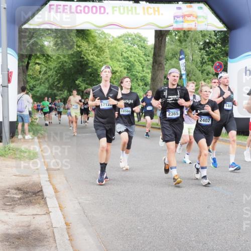 29.06.2025 - hella hamburg halbmarathon MichiJ http://msf.ph/oto/8283785 29.06.2025 10:32:30 Zwischen KM18-KM19 1220, 1468, 1941, 2365, 2402, 2707, 3021, 4981, 5231, 5476, 5624, 6991, 7005, 7191, 7322, 8871, 9444, 9633, 9931, 10193, 12657, 12711, 13975, 15280, 16549, 17097, 17120, 17376, 17406, 17729, 17977, 18107, 18437, 18464, 18560, 18691, 18765, 19206, 19207, 19210 meine-sportfotos.de