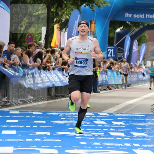 29.06.2025 - hella hamburg halbmarathon Strokosch-Dieckow http://msf.ph/oto/8283839 29.06.2025 10:22:06 Ziel 10650, 16068, 17886, 18693 meine-sportfotos.de