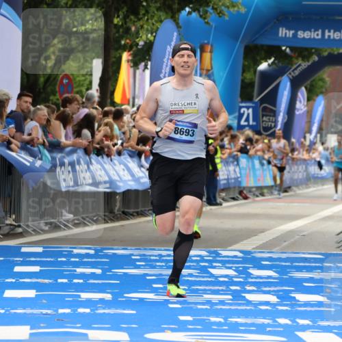 29.06.2025 - hella hamburg halbmarathon Strokosch-Dieckow http://msf.ph/oto/8283872 29.06.2025 10:22:06 Ziel 10650, 16068, 17886, 18693 meine-sportfotos.de