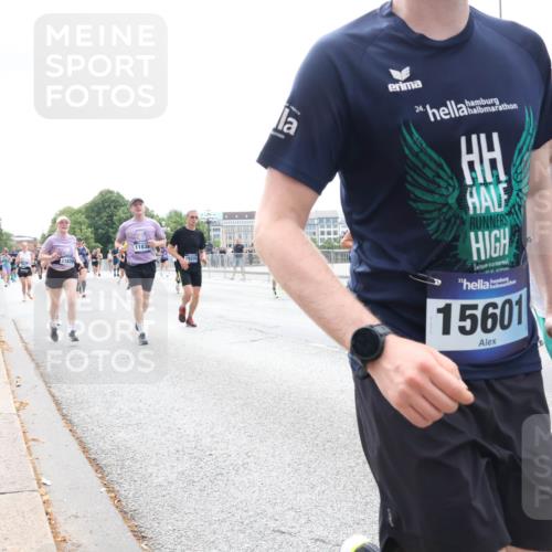 29.06.2025 - hella hamburg halbmarathon Lena Gebhardt http://msf.ph/oto/8283881 29.06.2025 10:35:29 Lombardsbrücke 11839, 11838, 19235, 24, 15601, 15211, 1284, 1336, 1497, 1717, 1730, 1786, 1821, 1849, 2001, 2198, 2376, 2425, 2751, 2787, 3243, 3409, 3828, 3958, 4333, 4564, 4703, 4704, 4902, 4965, 5027, 5147, 5240, 5531, 5793, 6029, 6189, 6365, 6381, 6471, 6746, 6803, 6859, 6867, 7267, 7382, 7927, 8249, 8296, 8567, 9342, 9470, 9803, 9806, 9819, 10358, 10393, 10531, 10565, 10652, 11233, 11320, 11359, 11565, 11838, 11839, 11886, 12026, 12062, 12326, 12408 meine-sportfotos.de