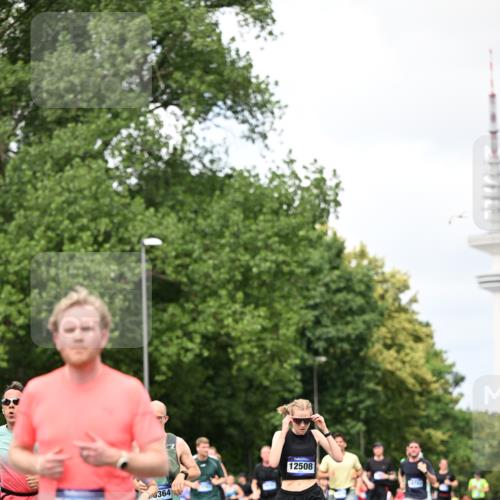 29.06.2025 - hella hamburg halbmarathon Dr. Thomas Lammeyer http://msf.ph/oto/8283989 29.06.2025 10:36:59 Kennedybrücke 1237, 1647, 1732, 1879, 2059, 2384, 2959, 3221, 3391, 3422, 3653, 3660, 3670, 3708, 3753, 4030, 4096, 4555, 5110, 5156, 5581, 6861, 7135, 7531, 7749, 7750, 7789, 8170, 8839, 8840, 8914, 9010, 9034, 9471, 9542, 9765, 9768, 9812, 10002, 10203, 10470, 10624, 10770, 11076 meine-sportfotos.de