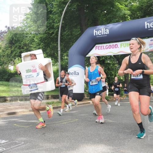 29.06.2025 - hella hamburg halbmarathon KatJ http://msf.ph/oto/8284020 29.06.2025 10:41:07 Zwischen KM18-KM19 1030, 1482, 1870, 2346, 2518, 2910, 3059, 3096, 3819, 5259, 5866, 6294, 6629, 7864, 8487 meine-sportfotos.de
