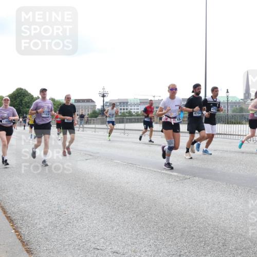 29.06.2025 - hella hamburg halbmarathon Lena Gebhardt http://msf.ph/oto/8284034 29.06.2025 10:35:30 Lombardsbrücke 1839, 12019, 11838, 1920, 18, 4704, 111, 4703, 1717, 5531, 1284, 1336, 1497, 1717, 1730, 1786, 1821, 1849, 2001, 2198, 2376, 2425, 2751, 2787, 3243, 3409, 3828, 3958, 4333, 4564, 4703, 4704, 4902, 4965, 5027, 5147, 5240, 5531, 5793, 6021, 6029, 6189, 6365, 6381, 6471, 6746, 6803, 6859, 6867, 7267, 7382, 7927, 8249, 8296, 8333, 8567, 9342, 9470, 9803, 9806, 9819, 10358, 10393, 10531, 10565, 10652, 11233, 11320, 11359, 11565, 11838, 11839, 11886, 12026, 12062, 12326, 12408 meine-sportfotos.de