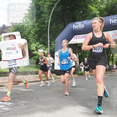 29.06.2025 - hella hamburg halbmarathon KatJ http://msf.ph/oto/8284039 29.06.2025 10:41:07 Zwischen KM18-KM19 1030, 1482, 1870, 2346, 2518, 2910, 3059, 3096, 3819, 5259, 5866, 6294, 6629, 7864, 8487 meine-sportfotos.de