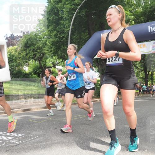 29.06.2025 - hella hamburg halbmarathon KatJ http://msf.ph/oto/8284083 29.06.2025 10:41:07 Zwischen KM18-KM19 1030, 1482, 1870, 2346, 2518, 2910, 3059, 3096, 3819, 5259, 5866, 6294, 6629, 7864, 8487 meine-sportfotos.de