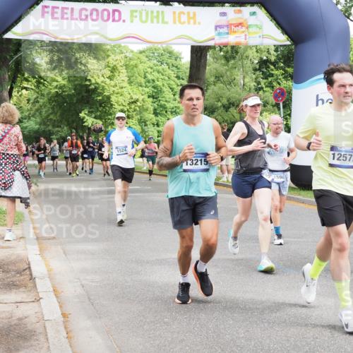29.06.2025 - hella hamburg halbmarathon MichiJ http://msf.ph/oto/8284139 29.06.2025 10:58:29 Zwischen KM18-KM19 1245, 1524, 2309, 2427, 3650, 5069, 7195, 9019, 9492, 9951, 9958, 10589, 11598, 12572, 13215, 13673, 13674, 16491 meine-sportfotos.de
