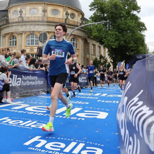 29.06.2025 - hella hamburg halbmarathon Strokosch-Dieckow http://msf.ph/oto/8284187 29.06.2025 10:47:20 Ziel 51, 1012, 2274, 2839, 2864, 2869, 5024, 5532, 5650, 6134, 6168, 6203, 8693, 9305, 10208, 10211, 10423, 11077, 11491, 11518, 13672, 13782, 14722, 15350, 15611, 15923, 16089, 16286, 16819, 18758, 18856, 18974 meine-sportfotos.de