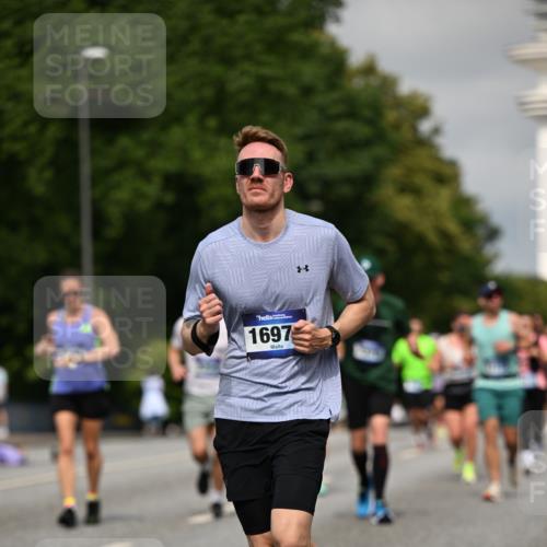 29.06.2025 - hella hamburg halbmarathon Dr. Thomas Lammeyer http://msf.ph/oto/8284191 29.06.2025 10:15:54 Kennedybrücke 1062, 1790, 2661, 3746, 3837, 4499, 6966, 7370, 7474, 8368, 9119, 9253, 9254, 9405, 10042 meine-sportfotos.de