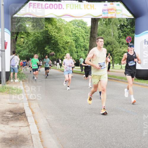 29.06.2025 - hella hamburg halbmarathon MichiJ http://msf.ph/oto/8284218 29.06.2025 10:32:34 Zwischen KM18-KM19 1468, 1782, 1941, 2365, 2402, 2707, 2816, 5231, 5624, 6991, 8871, 9633, 12657, 13421, 14703, 15225, 15280, 16617, 16720, 16893, 17097, 17120, 17406, 18464, 18560, 18942, 19207 meine-sportfotos.de
