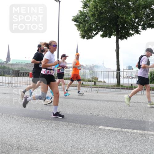 29.06.2025 - hella hamburg halbmarathon Lena Gebhardt http://msf.ph/oto/8284228 29.06.2025 10:35:31 Lombardsbrücke 18269, 71, 5531, 1108, 1284, 1336, 1497, 1717, 1730, 1786, 1821, 1849, 2001, 2198, 2376, 2425, 2751, 2787, 2811, 3243, 3409, 3828, 3958, 4333, 4564, 4703, 4704, 4902, 4965, 5027, 5147, 5240, 5531, 5793, 6021, 6029, 6189, 6365, 6381, 6471, 6746, 6803, 6859, 6867, 7267, 7304, 7382, 7927, 8249, 8296, 8333, 8567, 9342, 9470, 9803, 9806, 9819, 10393, 10531, 10565, 10652, 11233, 11320, 11359, 11565, 11838, 11839, 11886, 12026, 12062, 12326, 12408 meine-sportfotos.de