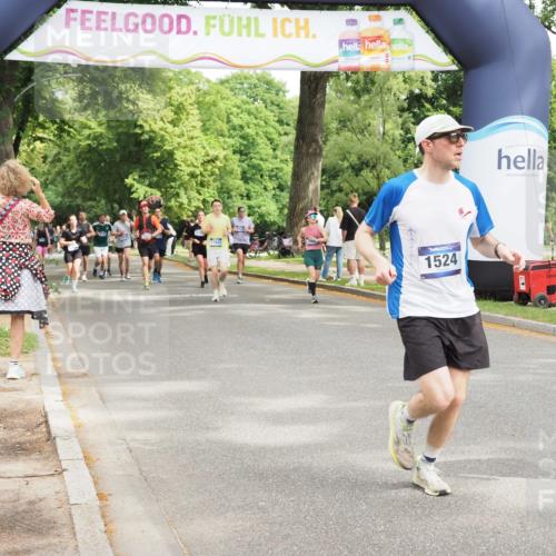 29.06.2025 - hella hamburg halbmarathon MichiJ http://msf.ph/oto/8284270 29.06.2025 10:58:32 Zwischen KM18-KM19 1524, 2309, 2427, 3650, 5069, 9492, 9951, 9958, 11598, 12572, 13215, 13674 meine-sportfotos.de