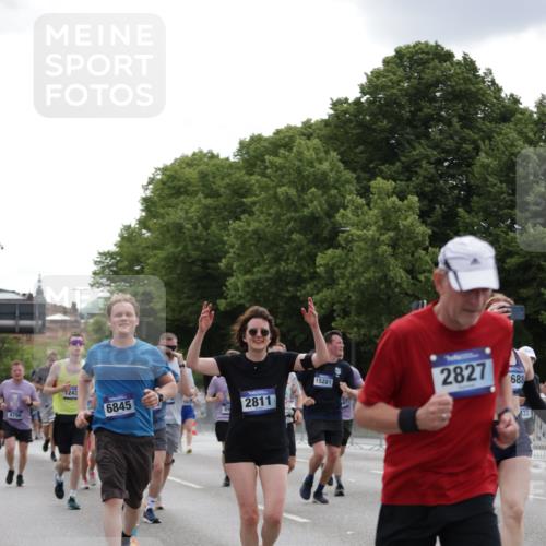 29.06.2025 - hella hamburg halbmarathon Jannik Wohlers http://msf.ph/oto/8284336 29.06.2025 10:35:28 Lombardsbrücke 1036, 1108, 1183, 1336, 1730, 2352, 2425, 2520, 2811, 2827, 3243, 3401, 3598, 3990, 4413, 4798, 4902, 6021, 6845, 7304, 8333, 8947, 9432, 9744, 9819, 10047, 10119, 10567, 11187, 11198, 11979, 12097, 12342, 12408, 12430, 12869, 13318, 13492, 13899, 14189, 14402, 14955, 15281, 15612, 15827, 15830, 16487, 16570, 16571, 17635, 17817, 17996, 18524, 18541, 18570, 18688 meine-sportfotos.de