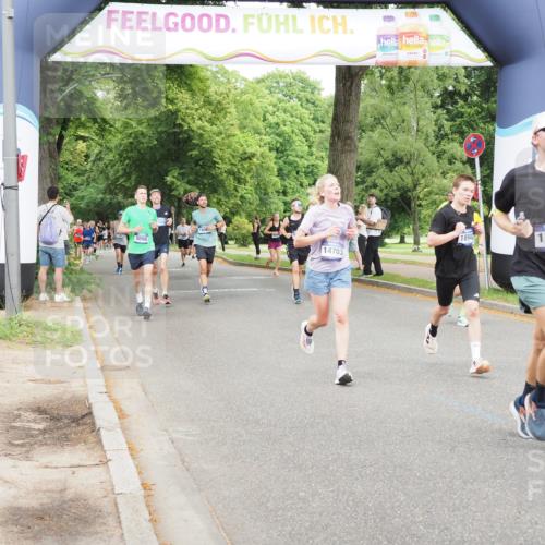 29.06.2025 - hella hamburg halbmarathon MichiJ http://msf.ph/oto/8284338 29.06.2025 10:32:35 Zwischen KM18-KM19 1468, 1782, 1941, 2365, 2402, 2816, 5047, 5231, 6991, 9633, 13421, 14703, 15225, 15512, 16617, 16720, 16893, 17097, 17120, 17406, 18560, 18942, 19207 meine-sportfotos.de