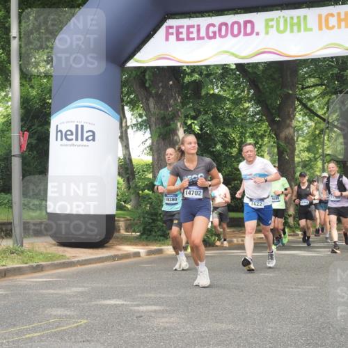 29.06.2025 - hella hamburg halbmarathon KatJ http://msf.ph/oto/8284359 29.06.2025 10:41:13 Zwischen KM18-KM19 1422, 1442, 2518, 3059, 6294, 6374, 6629 meine-sportfotos.de