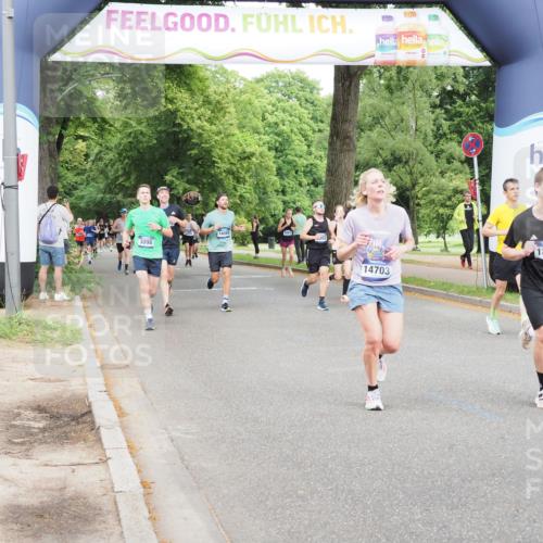 29.06.2025 - hella hamburg halbmarathon MichiJ http://msf.ph/oto/8284363 29.06.2025 10:32:35 Zwischen KM18-KM19 1468, 1782, 1941, 2365, 2402, 2816, 5047, 5231, 6991, 9633, 13421, 14703, 15225, 15512, 16617, 16720, 16893, 17097, 17120, 17406, 18560, 18942, 19207 meine-sportfotos.de