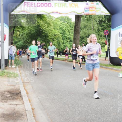 29.06.2025 - hella hamburg halbmarathon MichiJ http://msf.ph/oto/8284386 29.06.2025 10:32:36 Zwischen KM18-KM19 1468, 1782, 1941, 2402, 2816, 5047, 9302, 13421, 14703, 15225, 15512, 16617, 16720, 16893, 17097, 17120, 18560, 18942, 19207 meine-sportfotos.de