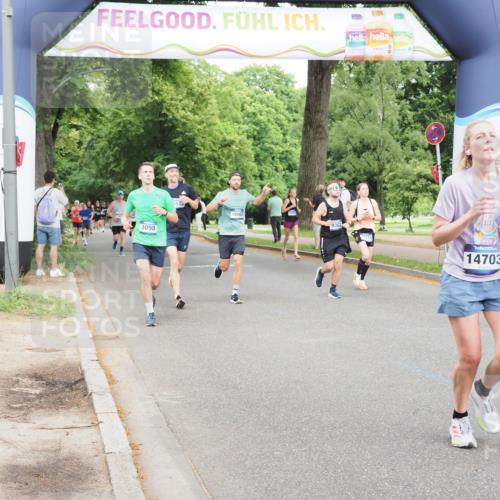 29.06.2025 - hella hamburg halbmarathon MichiJ http://msf.ph/oto/8284446 29.06.2025 10:32:36 Zwischen KM18-KM19 1468, 1782, 1941, 2402, 2816, 5047, 9302, 13421, 14703, 15225, 15512, 16617, 16720, 16893, 17097, 17120, 18560, 18942, 19207 meine-sportfotos.de