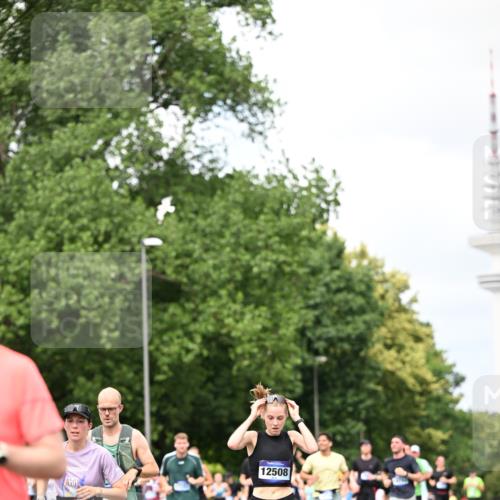 29.06.2025 - hella hamburg halbmarathon Dr. Thomas Lammeyer http://msf.ph/oto/8284469 29.06.2025 10:37:00 Kennedybrücke 1237, 1647, 1732, 1879, 2059, 2384, 2959, 3221, 3391, 3422, 3653, 3660, 3670, 3708, 3753, 4030, 4096, 4555, 5110, 5156, 5581, 6861, 7135, 7531, 7749, 7750, 8170, 8595, 8839, 8840, 9010, 9034, 9289, 9471, 9542, 9768, 9812, 10002, 10203, 10470, 10624, 10770, 11076 meine-sportfotos.de